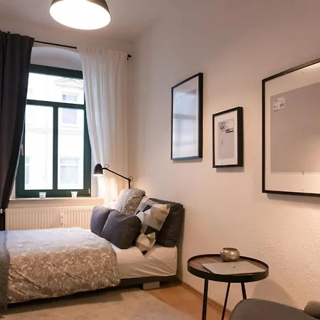 Gemuetliche Mit Perfekter Anbindung דירה